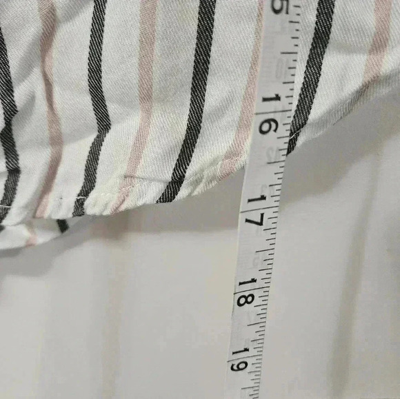 Max studio striped button blouse! - Picture 5 of 6